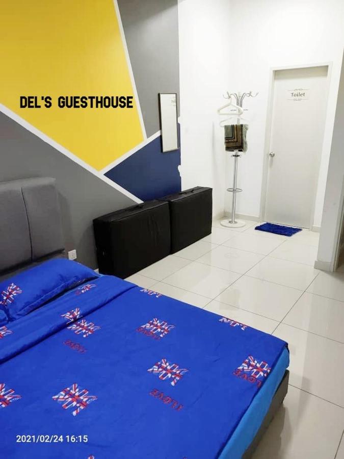 Del's @ Southville Same Level With Pool Fits 8