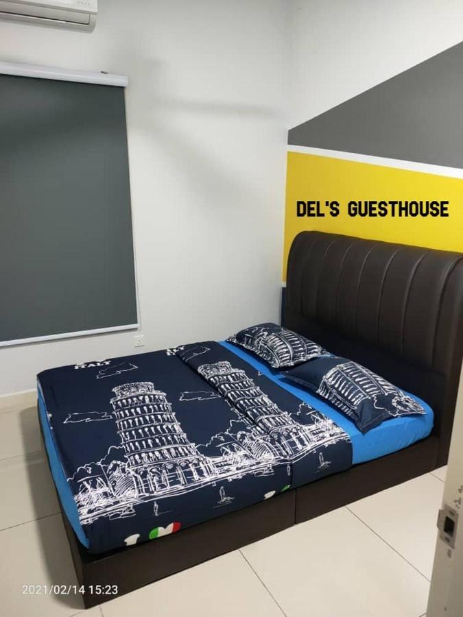 Del's @ Southville Same Level With Pool Fits 8 Apartment *