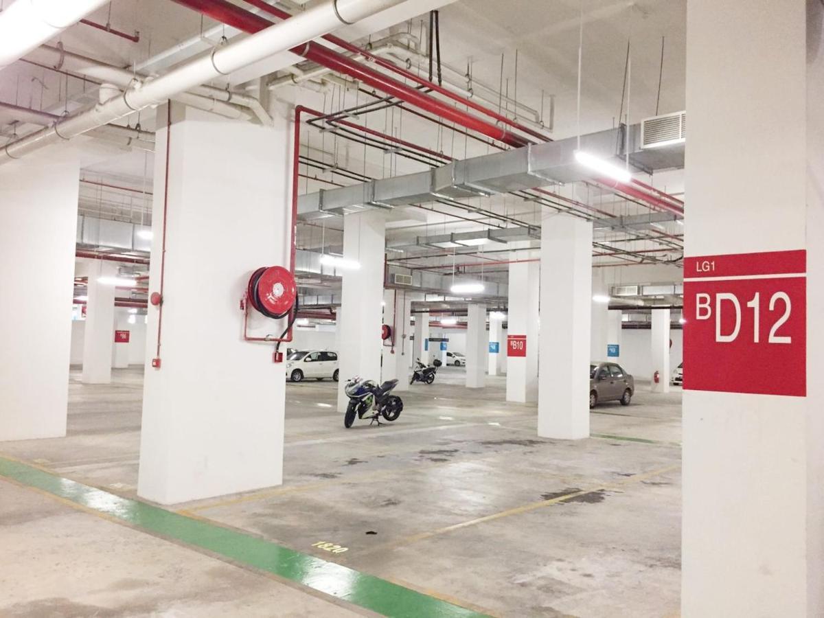 Del's @ Southville Same Level With Pool Fits 8 * Bangi